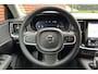 Volvo V60 T6 Plug-in hybrid AWD Essential | Verwarmbare voorstoelen | Verwarmbaar stuurwiel | Verwarmbare achterbank | Blindspot | 19 inch Lichtmetalen velgen