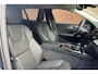 Volvo V60 T6 Plug-in hybrid AWD Essential | Verwarmbare voorstoelen | Verwarmbaar stuurwiel | Verwarmbare achterbank | Blindspot | 19 inch Lichtmetalen velgen