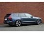 Volvo V60 T6 Plug-in hybrid AWD Essential | Verwarmbare voorstoelen | Verwarmbaar stuurwiel | Verwarmbare achterbank | Blindspot | 19 inch Lichtmetalen velgen