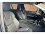 Volvo V60 T6 Plug-in hybrid AWD Core | Verwarmbare voorstoelen | Verwarmbaar stuurwiel | Verwarmbare achterbank | Blindspot | 19 inch Lichtmetalen velgen