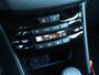 Peugeot 2008 1.2 PureTech Allure Automaat | Parelmoer | Achteruitrij-camera | Apple Carplay & Android Auto | Getinte Achterruit