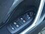 Peugeot 2008 1.2 PureTech Allure Automaat | Parelmoer | Achteruitrij-camera | Apple Carplay & Android Auto | Getinte Achterruit