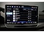 Volkswagen Golf 1.5 eTSI R-Line Edition 150pk DSG Automaat, Panoramadak, Harman Kardon sound, Side assist, Stoelverwarming, Achteruitrijcamera, Adaptive cruise control