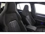 Volkswagen Golf 1.5 eTSI R-Line Edition 150pk DSG Automaat, Panoramadak, Harman Kardon sound, Side assist, Stoelverwarming, Achteruitrijcamera, Adaptive cruise control