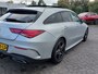 Mercedes-Benz CLA Shooting Brake 180 136pk Business Solution AMG | Navi | Apple Carplay+Android Auto | Elek.Stoel.Verstel+Geheugen | Stoelverwarming | Panorama Schuifdak | Keyless Entry | Pdc V+A+Assist+Camera | 18''lm