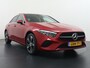 Mercedes-Benz A-klasse 250 e Luxury Line | Panorama - Schuifdak | Trekhaak Wegklapbaar | Sfeerverlichting | Winterpakket | DAB+ Radio | Achteruitrij Camera |