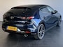 Mazda 3 2.0 e-SkyActiv-X M Hybrid 180 Luxury | NAVIGATIE | ADAPTIVE CRUISECONTROL | ACHTERUITRIJCAMERA | PARKEERSENSOREN VOOR-/ACHTER | STOEL-/STUURVERWARMING | VOL LEDER