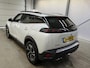 Peugeot 2008 1.2 PureTech 130pk Allure Pack Auto. Panoramadak Navigatie Apple Carplay/Android Auto Camera Parkeersensoren Adaptive Cruise Control Virtual Cockpit Climate Control Lichtmetalen velgen