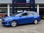 Kia Ceed Sportswagon 1.5 T-GDi DynamicLine / NL-Auto / 160 PK / 1e-Eigenaar / Trekhaak / Cruise-Control / Climate-Control / Apple-Carplay & Android-Auto / Armsteun-Voor / DAB Radio-Bluetooth / Navi / PDC-Achter met Camera /  16'' LMV / ENZ.