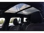 Volvo V60 2.0 T6 Plug-in hybrid AWD Plus Dark | Elektr. bedienbaar schuif-\-kanteldak | Adaptive Cruise Control | Extra getint glas | 360 Camera | Stoelverwarming voor + achter | Verwarmd stuurwiel | Elektr. verwarmde voorruit | Trekhaak | Harman kardon audio | Elektr. verstelbare voorstoelen incl. geheugen | Sportstoelen | 18" velgen |