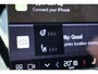 Volvo V60 2.0 T6 Plug-in hybrid AWD Plus Dark | Elektr. bedienbaar schuif-\-kanteldak | Adaptive Cruise Control | Extra getint glas | 360 Camera | Stoelverwarming voor + achter | Verwarmd stuurwiel | Elektr. verwarmde voorruit | Trekhaak | Harman kardon audio | Elektr. verstelbare voorstoelen incl. geheugen | Sportstoelen | 18" velgen |