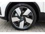 Volvo EC40 RECHARGE PLUS ELECTRIC | All Season banden | 20-Inch Lichtmetalen velgen | Verwarmbaar Stuurwiel | Verwarmbare Voorstoelen | Google Maps Navigatie | Panoramadak | Draadloos Opladen | Adaptive Cruise Control | Keyless Entry