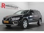 Volvo XC70 2.4 D5 Kinetic - Airco / Trekhaak / Parksens. achter