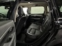 Volvo XC70 2.4 D5 Kinetic - Airco / Trekhaak / Parksens. achter