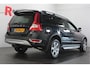 Volvo XC70 2.4 D5 Kinetic - Airco / Trekhaak / Parksens. achter