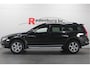 Volvo XC70 2.4 D5 Kinetic - Airco / Trekhaak / Parksens. achter