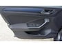 Volkswagen T-Roc 1.5 TSI 150pk DSG United Virtual Cockpit Trekhaak LED 18inch LM Adaptive Cruise *Zeer Nette T-Roc* 53698km!