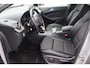 Mercedes-Benz B-klasse 200 d Business Solution AMG Stoelverwarming, Camera, Navigatie, Airco, Cruise control