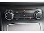 Mercedes-Benz B-klasse 200 d Business Solution AMG Stoelverwarming, Camera, Navigatie, Airco, Cruise control