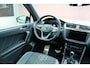 Volkswagen Tiguan 1.5 TSI R-Line | Pano | Trekhaak | Head-up |