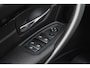 BMW 3-Serie 330e *NAP | Automaat | 19" | Cruise | Clima | Navi | Leder | Stoelverwarming | Parkeersensoren*