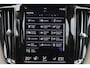 Volvo XC60 Recharge T8 AWD Inscription - Luchtvering - Panorama/schuifdak - IntelliSafe Assist & Surround - 360º Camera - Harman/Kardon audio - Adaptieve LED koplampen - Verwarmde voorstoelen & stuur - Parkeersensoren voor & achter - Elektr. bedienb. voorstoelen met geheugen - Head up display - Standkachel - Extra getint glas - Elektr. inklapbare trekhaak - 20' LMV