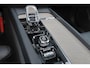Volvo XC60 Recharge T8 AWD Inscription - Luchtvering - Panorama/schuifdak - IntelliSafe Assist & Surround - 360º Camera - Harman/Kardon audio - Adaptieve LED koplampen - Verwarmde voorstoelen & stuur - Parkeersensoren voor & achter - Elektr. bedienb. voorstoelen met geheugen - Head up display - Standkachel - Extra getint glas - Elektr. inklapbare trekhaak - 20' LMV