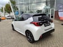 Toyota Yaris 1.5 Hybrid EXECUTIVE PANODAK HEAD-UP STOELVERW BLIND SPOT NAVI 17'' LM-VELGEN 4S-BANDEN PARK-SENSOREN CAMERA APPLE/ANDROID BLUETOOTH AD-CRUISE CLIMA