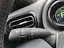Toyota Yaris 1.5 Hybrid EXECUTIVE PANODAK HEAD-UP STOELVERW BLIND SPOT NAVI 17'' LM-VELGEN 4S-BANDEN PARK-SENSOREN CAMERA APPLE/ANDROID BLUETOOTH AD-CRUISE CLIMA