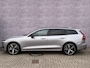 Volvo V60 2.0 T6 Plug-in hybrid AWD Essential | Black Pack | MJ 2026 | Leder | Blis | Adaptieve Cruise controle | 19" | Stuur + Stoelverwarming | Google | Camera | Getint glas |