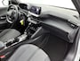 Peugeot 2008 SUV Allure 130pk Automaat | NIEUW MODEL | Navigatie | Achteruitrijcamera | Climate Control | Cruise Control | Parkeersensoren v+a | Draadloze Apple Carplay / Android Auto | Digitaal instrumentenpaneel | DAB+ radio | Led koplampen | All Seasonbanden | Donker getint glas | 17" lichtmetalen velgen |