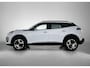 Peugeot 2008 SUV Allure 130pk Automaat | NIEUW MODEL | Navigatie | Achteruitrijcamera | Climate Control | Cruise Control | Parkeersensoren v+a | Draadloze Apple Carplay / Android Auto | Digitaal instrumentenpaneel | DAB+ radio | Led koplampen | All Seasonbanden | Donker getint glas | 17" lichtmetalen velgen |