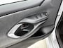 Toyota Yaris 1.5 Hybrid Dynamic Limited | LM velgen | Metallic lak | Climate control | Apple Carplay/Android Auto |