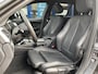 BMW 3-Serie Touring 320i Edition M Sport Shadow Executive / Automaat / NL-Auto / Dealer-Onderhouden / M-Line / Sportstuur & Sportonderstel / Vol-Leder / Stoelverwarming / Elektr.-Wegklapbare Trekhaak / Cruise-Control / Climate-Control / Elektr.-Achterklep / Armsteun V+A / LED / Radio-Bluetooth / Navi / PDC V+A met Camera / 18'' LMV / ENZ.