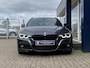 BMW 3-Serie Touring 320i Edition M Sport Shadow Executive / Automaat / NL-Auto / Dealer-Onderhouden / M-Line / Sportstuur & Sportonderstel / Vol-Leder / Stoelverwarming / Elektr.-Wegklapbare Trekhaak / Cruise-Control / Climate-Control / Elektr.-Achterklep / Armsteun V+A / LED / Radio-Bluetooth / Navi / PDC V+A met Camera / 18'' LMV / ENZ.