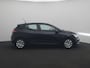 Renault Clio TCe 100 Life | Handbediende airco | Lane Departure Warning met Lane Keep Assist | R-Plug & Radio met DAB en bluetooth | LED PURE VISION koplampen | Metaalkleur |