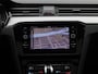 Volkswagen Passat Variant GTE 1.4 TSI PHEV 218PK | Panodak | Head-up | Keyless | IQ Light Matrix LED | Achteruitrijcamera | Trekhaak | Elektrische kofferklep |