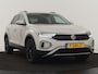 Volkswagen T-Roc 1.5 TSI Life Bns | Camera | Navigatie | Stoelverwarming | Carplay | Getint glas | Adaptive cruise | Climate control