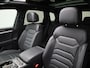 Volkswagen Touareg 3.0 TSi 280kW/381PK 4MOTION R Elegance · Panoramadak · Leder · Luchtvering