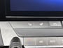 Opel Astra 1.2 Business Edition 110pk | Navigatie via Apple Carplay/Android Auto | Climate Control | Cruise Control | Parkeersensoren Voor + Achter | 16" Lichtmetalen Velgen | LED Koplampen | Verwarmbare Voorstoelen | Verwarmbaar Stuur |