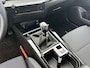 Opel Astra 1.2 Business Edition 110pk | Navigatie via Apple Carplay/Android Auto | Climate Control | Cruise Control | Parkeersensoren Voor + Achter | 16" Lichtmetalen Velgen | LED Koplampen | Verwarmbare Voorstoelen | Verwarmbaar Stuur |