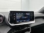 Peugeot 2008 1.2 Style 100pk | Navigatie | Achteruitrijcamera | Airco | Cruise Control | Parkeersensoren | DAB+ radio | Bluetooth | Apple Carplay/Android Auto | 16" lichtmetalen velgen |