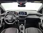 Peugeot 2008 1.2 Style 100pk | Navigatie | Achteruitrijcamera | Airco | Cruise Control | Parkeersensoren | DAB+ radio | Bluetooth | Apple Carplay/Android Auto | 16" lichtmetalen velgen |