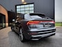 Audi Q8 55 TFSI e quattro S-Line Panoramadak|RS-zetels|Carbon|Softclose|Luchtvering|Keyless|Head-Up|Camera 360°|Matrix