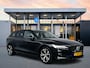 Volvo V60 B4 Plus Dark 18' | Panoramadak | Trekhaak | Getint glas | Stoel/stuurverwarming | Elektr. verstelb. stoelen | Adapt. cruise