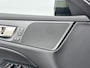 Volvo V60 B4 Plus Dark 18' | Panoramadak | Trekhaak | Getint glas | Stoel/stuurverwarming | Elektr. verstelb. stoelen | Adapt. cruise