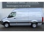 Mercedes-Benz Sprinter 315 L2/H2 Automaat Pro | BPM Vrij | Navigatie Pakket | Comfortbestuurdersstoel | Smartphone Integratie Pakket | Spiegelpakket | Tweezits Bijrijdersbank | Cruisecontrol | Aanhangwagenkoppeling |