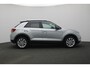 Volkswagen T-Roc 1.0 TSI 110 pk Style | Navigatie | Stoelverwarming | Parkeersensoren voor/achter | Massage | Alcantara | Adaptive Cruise