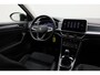 Volkswagen T-Roc 1.0 TSI 110 pk Style | Navigatie | Stoelverwarming | Parkeersensoren voor/achter | Massage | Alcantara | Adaptive Cruise