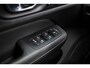 Volvo V60 2.0 T6 Plug-in hybrid AWD Plus Dark | Trekhaak | Adaptive Cruise Control | Panoramadak | 360 Camera | Harman/Kardon | Stuurverwarming | Stoelverwarming voor & achter | Power Seats | Sportstoelen |